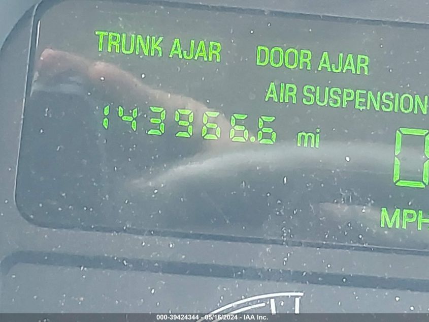 2004 Lincoln Town Car Signature VIN: 1LNHM81W84Y609820 Lot: 39424344