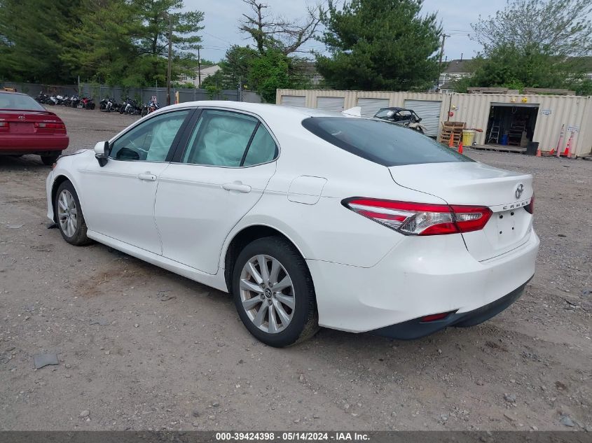 2020 Toyota Camry Le VIN: 4T1L11AK0LU916895 Lot: 39424398