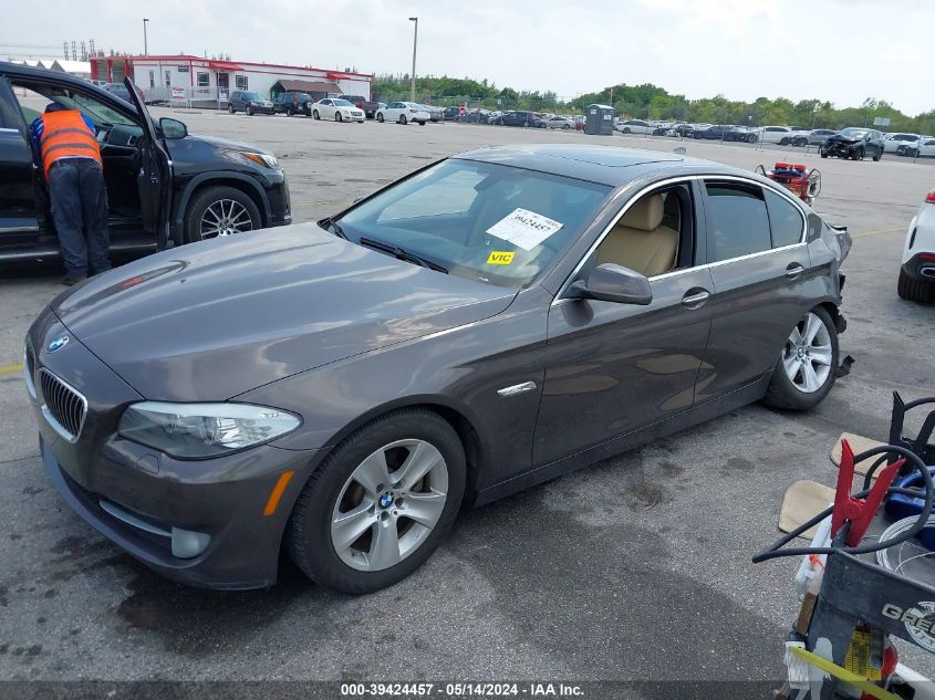 2013 BMW 528I VIN: WBAXG5C57DD233318 Lot: 39424457