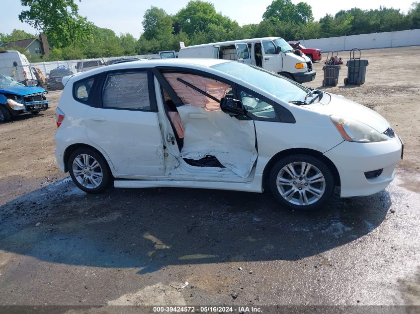 2011 Honda Fit Sport VIN: JHMGE8H55BS003271 Lot: 39424572