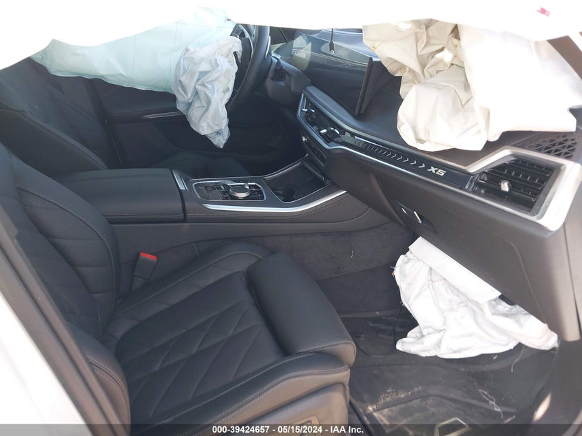 VIN 5UX23EU05R9V26381 2024 BMW X5 XDRIVE40I