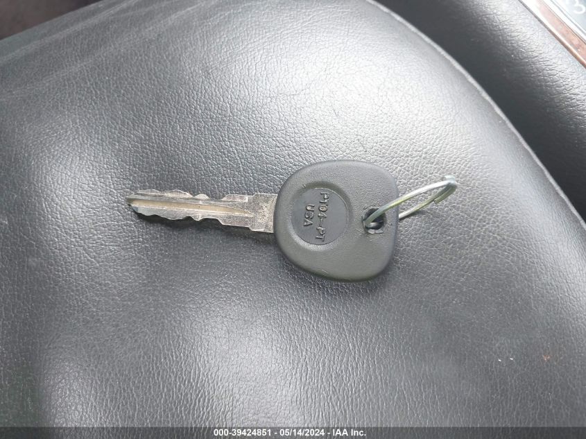 2005 Buick Lacrosse Cxl VIN: 2G4WD532X51294393 Lot: 39424851