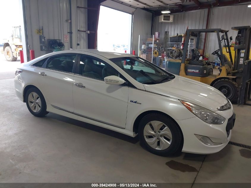 2015 Hyundai Sonata Hybrid VIN: KMHEC4A42FA120757 Lot: 39424908