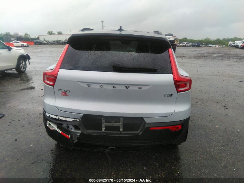 2021 Volvo Xc40 T5 R-Design VIN: YV4162UM7M2468178 Lot: 39425170