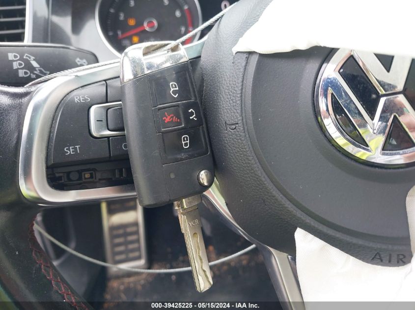 2015 VOLKSWAGEN GOLF GTI 2.0T SE 4-DOOR - 3VW4T7AU2FM088216