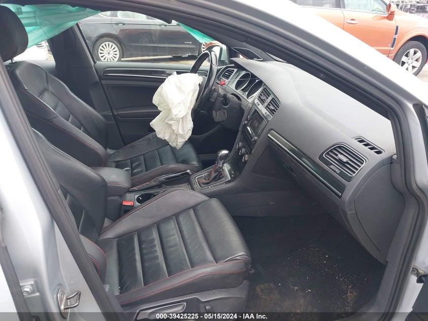 2015 VOLKSWAGEN GOLF GTI 2.0T SE 4-DOOR - 3VW4T7AU2FM088216