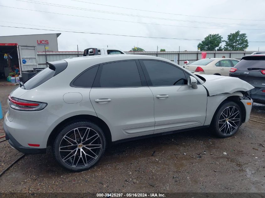 2022 Porsche Macan VIN: WP1AA2A59NLB04854 Lot: 39425297