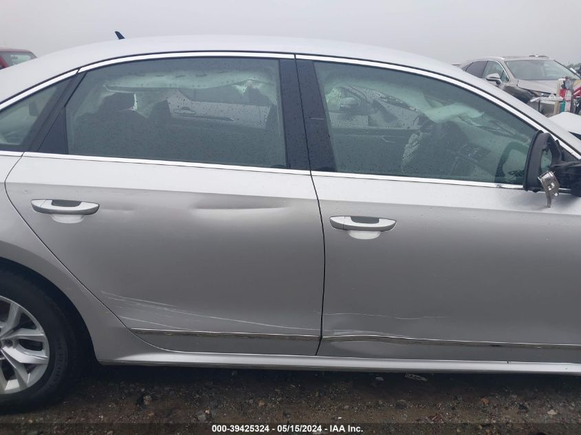 2017 Volkswagen Passat 1.8T S VIN: 1VWAT7A39HC067121 Lot: 39425324