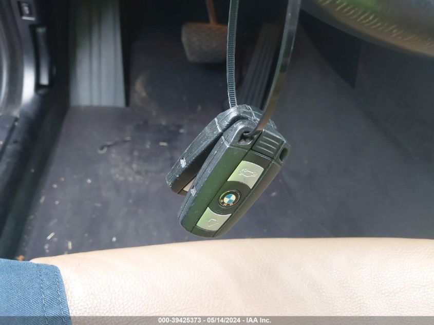 2009 BMW 528I VIN: WBANU53579C121504 Lot: 39425373