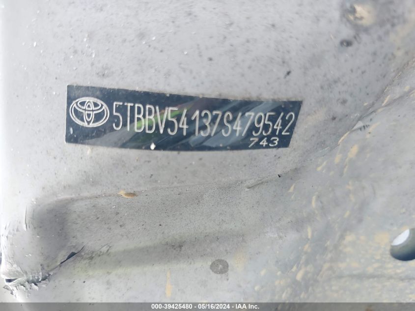 2007 Toyota Tundra Sr5 5.7L V8 VIN: 5TBBV54137S479542 Lot: 39425480