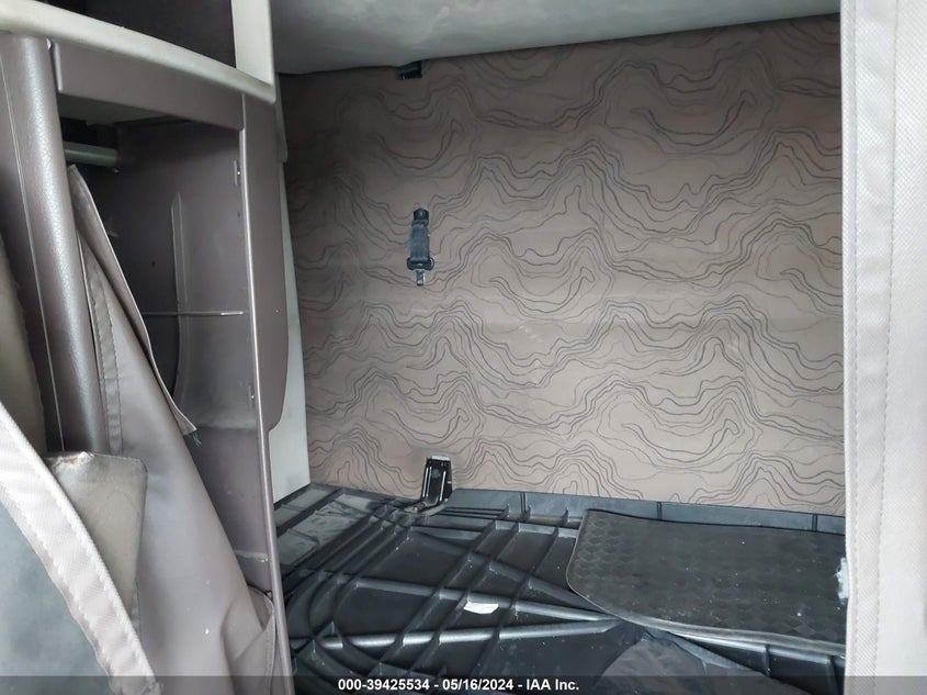 2015 Volvo Vn Vnl VIN: 4V4NC9EH4FN919497 Lot: 39425534