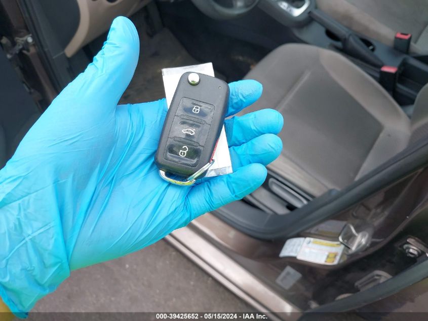 2011 Volkswagen Jetta 2.0L S VIN: 3VW2K7AJ2BM364856 Lot: 39425652