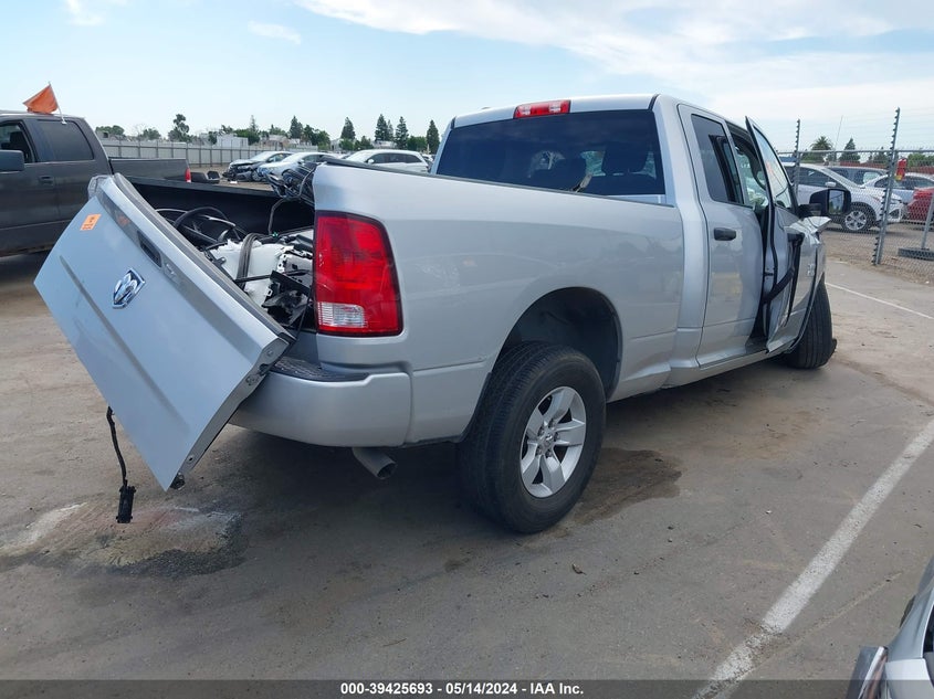 VIN 1C6RR6FG8HS860448 2017 RAM 1500 EXPRESS QUAD CAB 4X2 "64" BOX