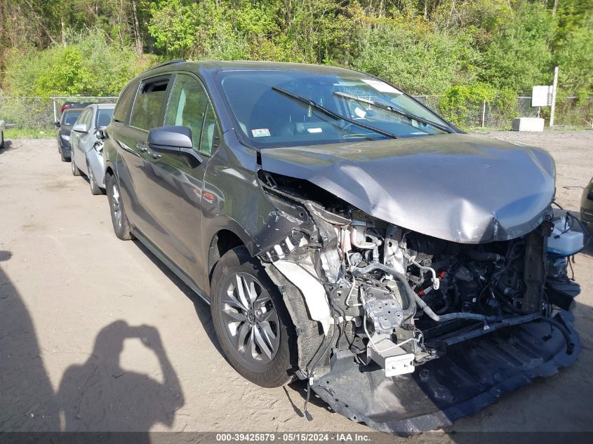 5TDJSKFC2NS061169 2022 TOYOTA SIENNA - Image 1