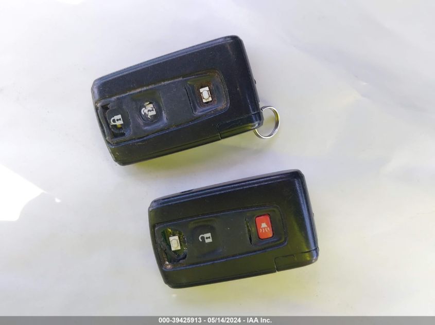 2004 Toyota Prius VIN: JTDKB22U440064658 Lot: 39425913