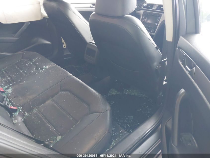 2015 Volkswagen Passat 1.8T Limited Edition VIN: 1VWAT7A30FC105414 Lot: 39426058