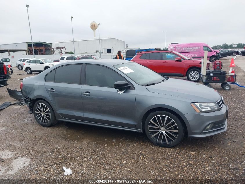 2015 Volkswagen Jetta 1.8T Sport VIN: 3VWD17AJ7FM211634 Lot: 39426147