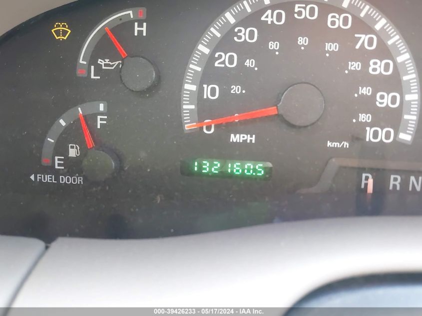 2001 Ford Expedition Eddie Bauer VIN: 1FMRU17W81LA33822 Lot: 39426233