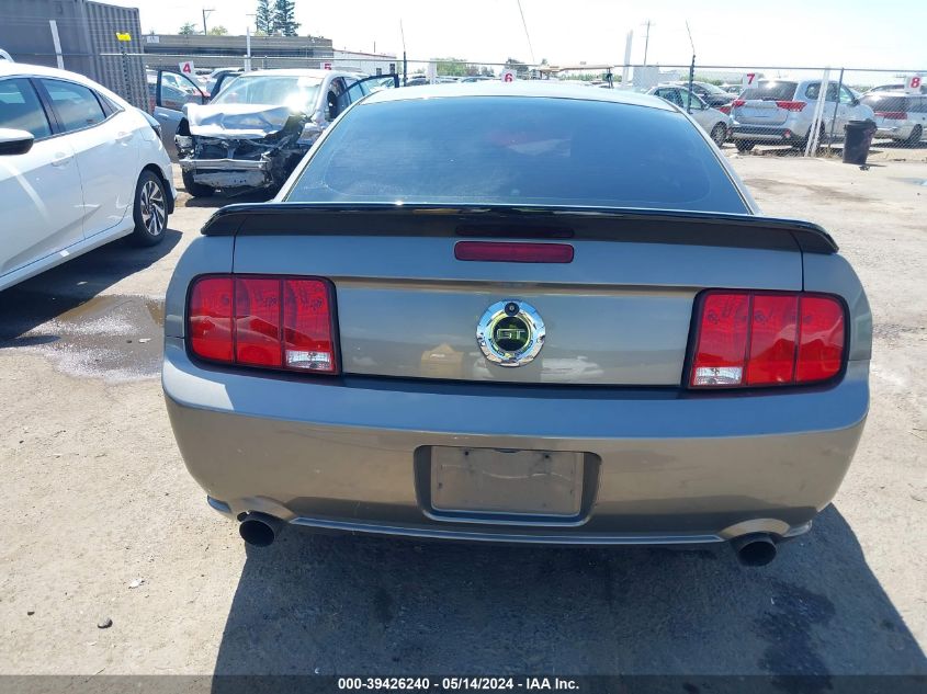 2005 Ford Mustang Gt Deluxe/Gt Premium VIN: 1ZVHT82H955226296 Lot: 39426240