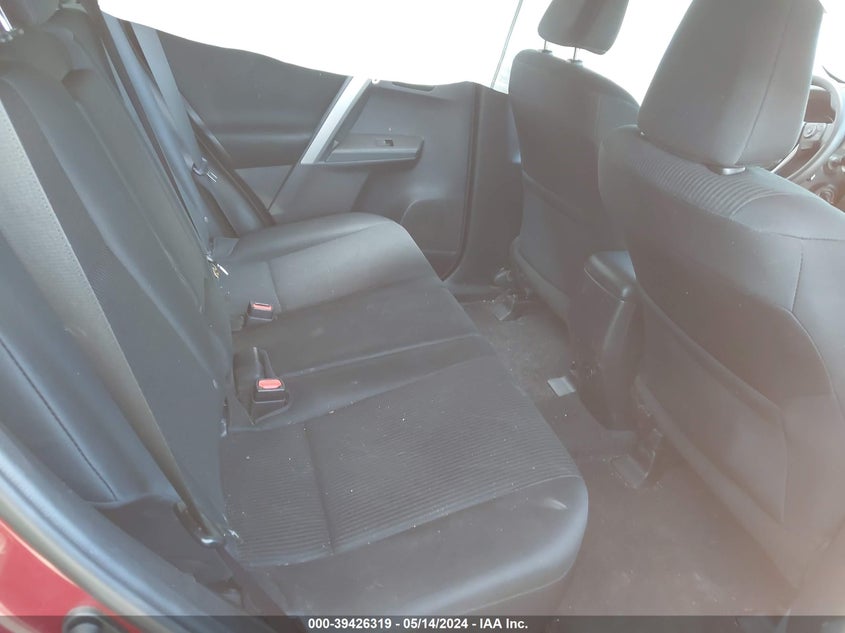 2018 TOYOTA RAV4 LE - 2T3BFREV5JW746599