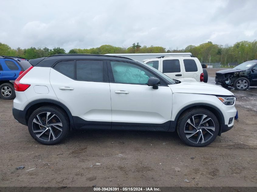 2020 Volvo Xc40 T5 R-Design VIN: YV4162UMXL2339723 Lot: 39426391