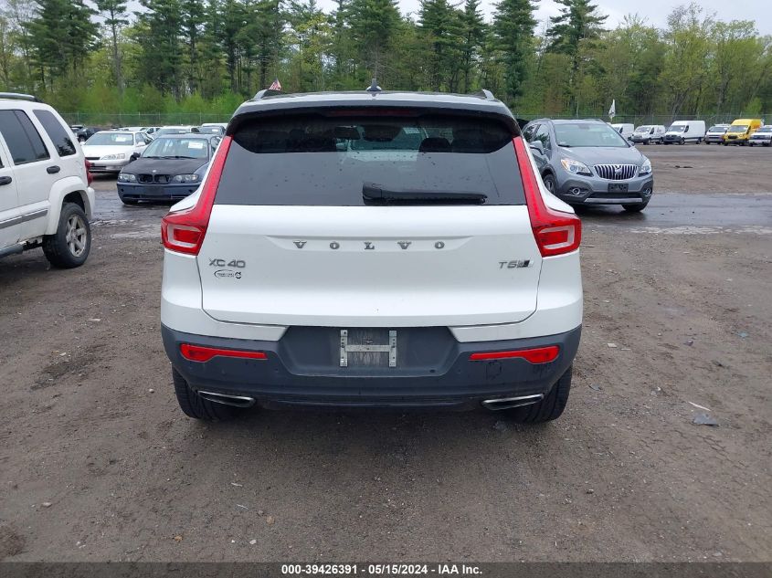 2020 Volvo Xc40 T5 R-Design VIN: YV4162UMXL2339723 Lot: 39426391