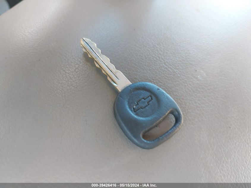 2002 Chevrolet Express VIN: 1GBFG15RX21192659 Lot: 39426416