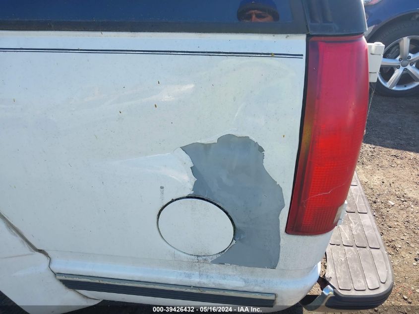 1999 Chevrolet Suburban K1500 VIN: 3GNFK16R1XG101481 Lot: 39426432