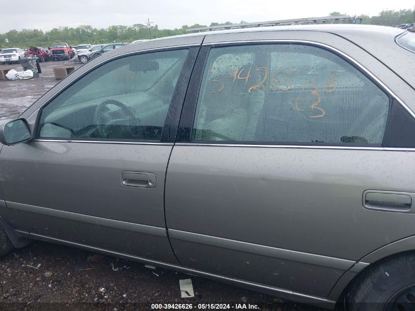 2000 Toyota Camry Ce VIN: 4T1BG22K6YU692747 Lot: 39426626