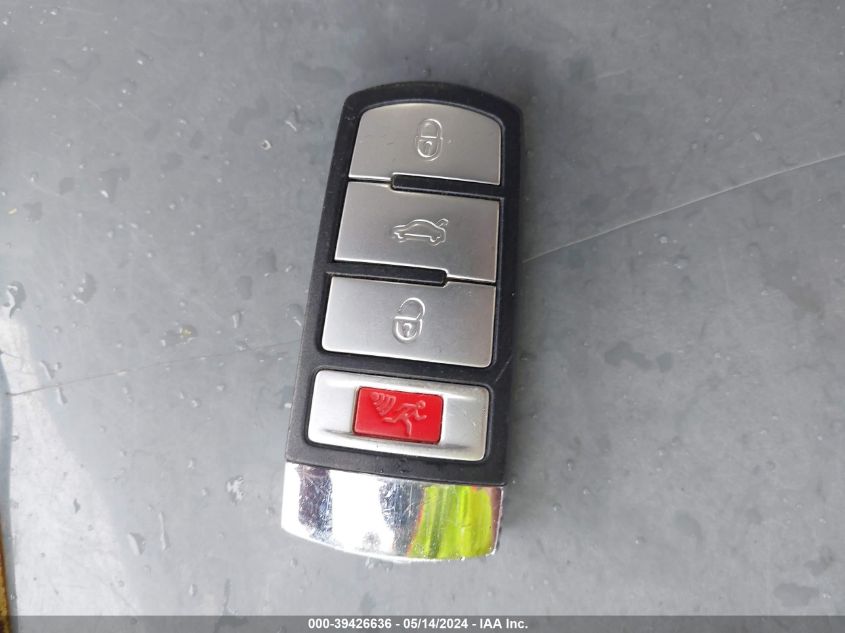 2007 Volkswagen Passat 2.0T/Wolfsburg Edition VIN: WVWAK73C77P130128 Lot: 39426636