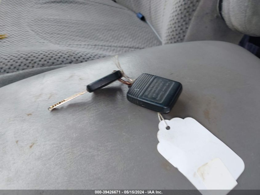 2002 Ford F-150 Lariat/Xlt VIN: 1FTRW08L02KE17016 Lot: 39426671