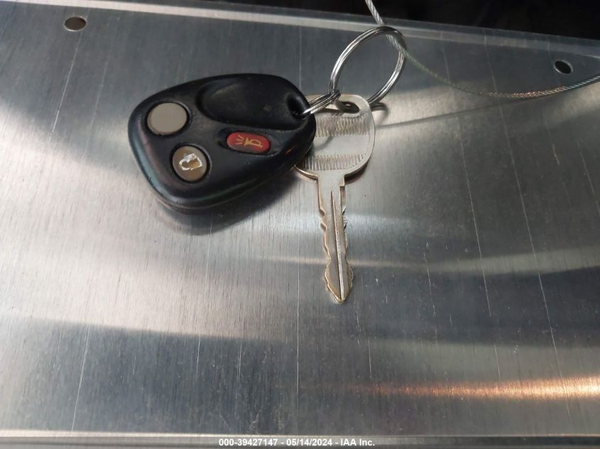 2004 Chevrolet Silverado 1500 Ls VIN: 2GCEC19VX41395770 Lot: 39427147