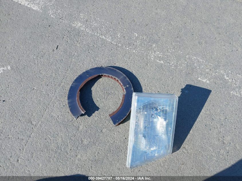 2001 Ford Econoline E350 Super Duty Van VIN: 1FTSS34L41HB30777 Lot: 39427787