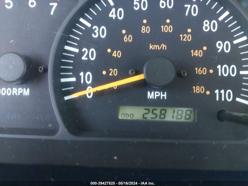 2002 Toyota Tundra Sr5 V8 VIN: 5TBRT34152S220827 Lot: 39427825