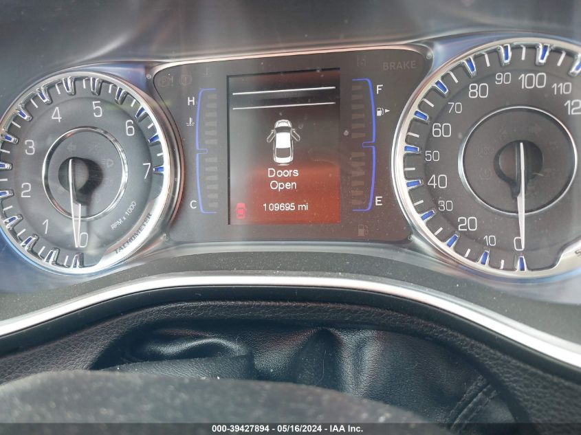 2015 Chrysler 200 Limited VIN: 1C3CCCAB5FN685277 Lot: 39427894