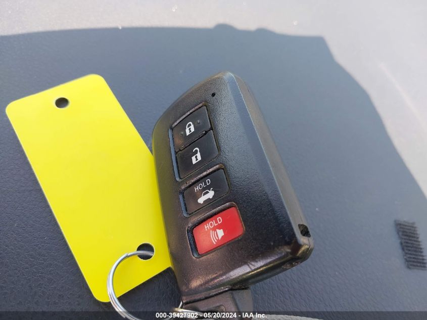 2017 Toyota Corolla Xse VIN: 5YFBURHE5HP688242 Lot: 39427902