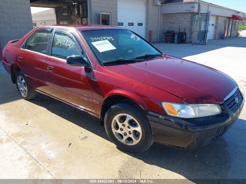 1999 Toyota Camry Le VIN: 4T1BG22K2XU399068 Lot: 39428383