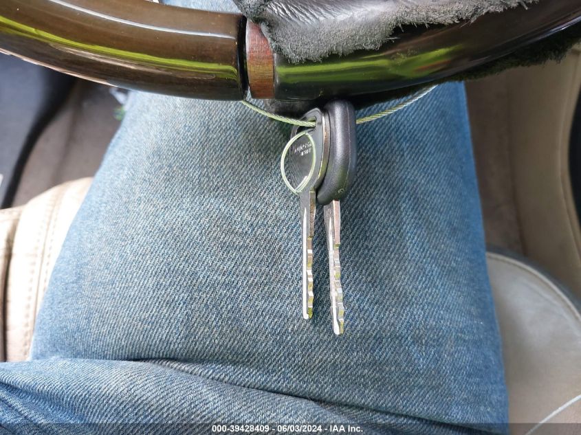 2012 GMC Acadia Denali VIN: 1GKKRTED5CJ135389 Lot: 39428409