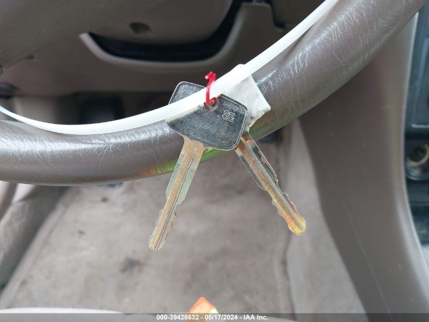 1999 Toyota Camry Le VIN: 4T1BG22K6XU445260 Lot: 39428632