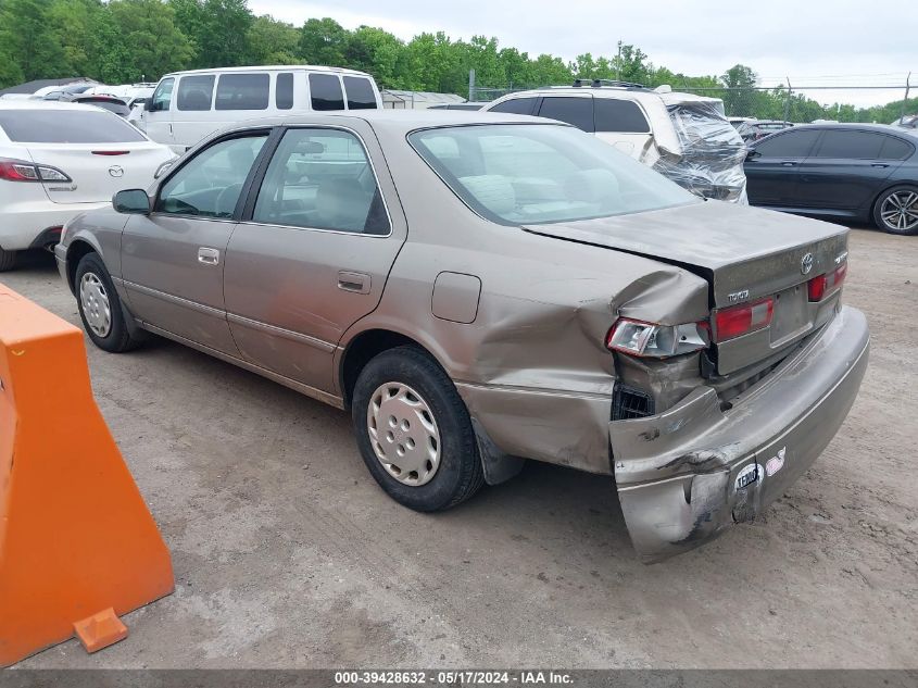 1999 Toyota Camry Le VIN: 4T1BG22K6XU445260 Lot: 39428632