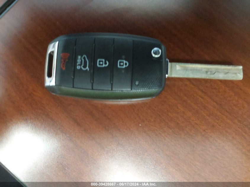 2019 Kia Sorento 2.4L L VIN: 5XYPG4A36KG570771 Lot: 39428667