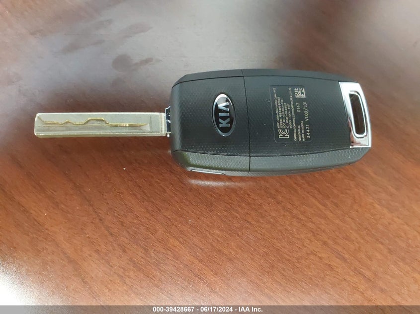 2019 Kia Sorento 2.4L L VIN: 5XYPG4A36KG570771 Lot: 39428667