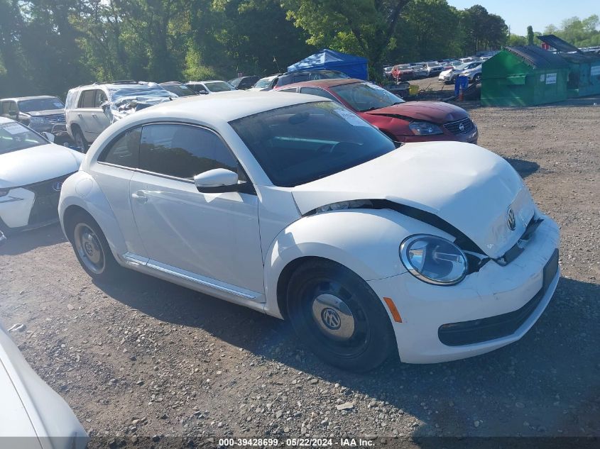 2013 Volkswagen Beetle 2.5L VIN: 3VWJP7AT7DM610026 Lot: 39428699