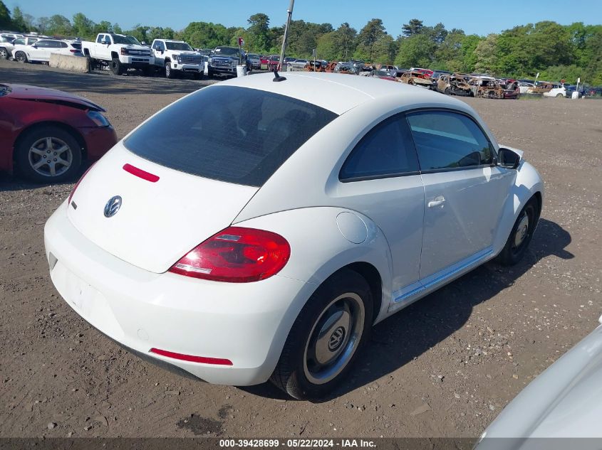 2013 Volkswagen Beetle 2.5L VIN: 3VWJP7AT7DM610026 Lot: 39428699