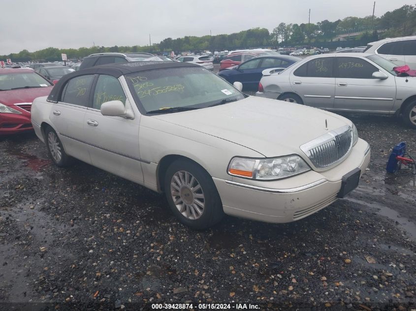 2005 Lincoln Town Car Signature Limited VIN: 1LNHM82W45Y649344 Lot: 39428874