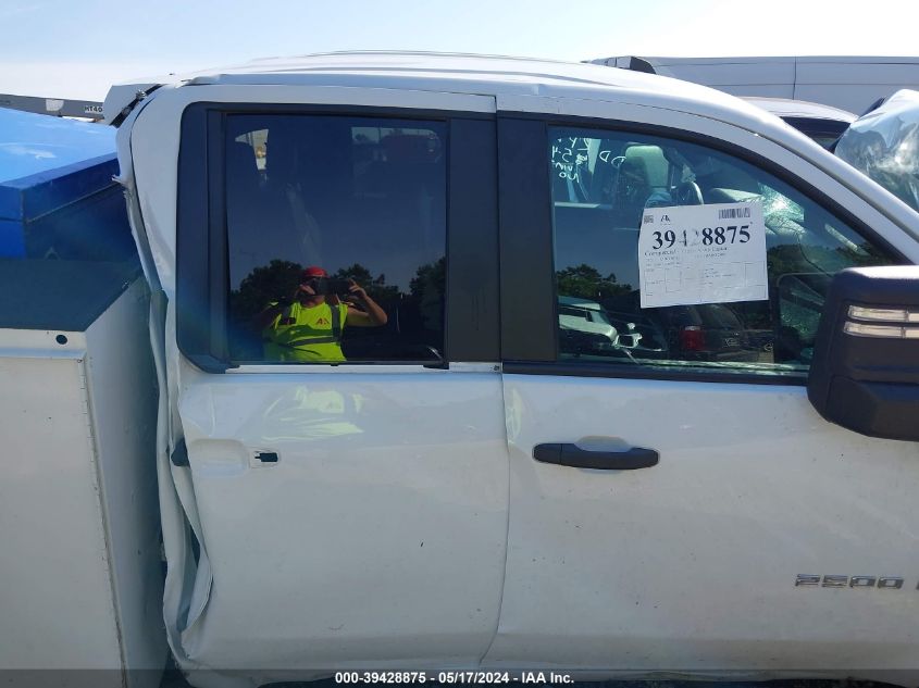 2022 Chevrolet Silverado 2500Hd 2Wd Double Cab Long Bed Wt VIN: 1GB5WLE7XNF315621 Lot: 39428875