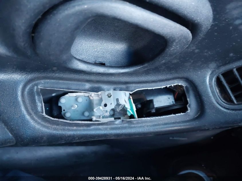 2000 Chevrolet Corvette VIN: 1G1YY32G0Y5123571 Lot: 39428931