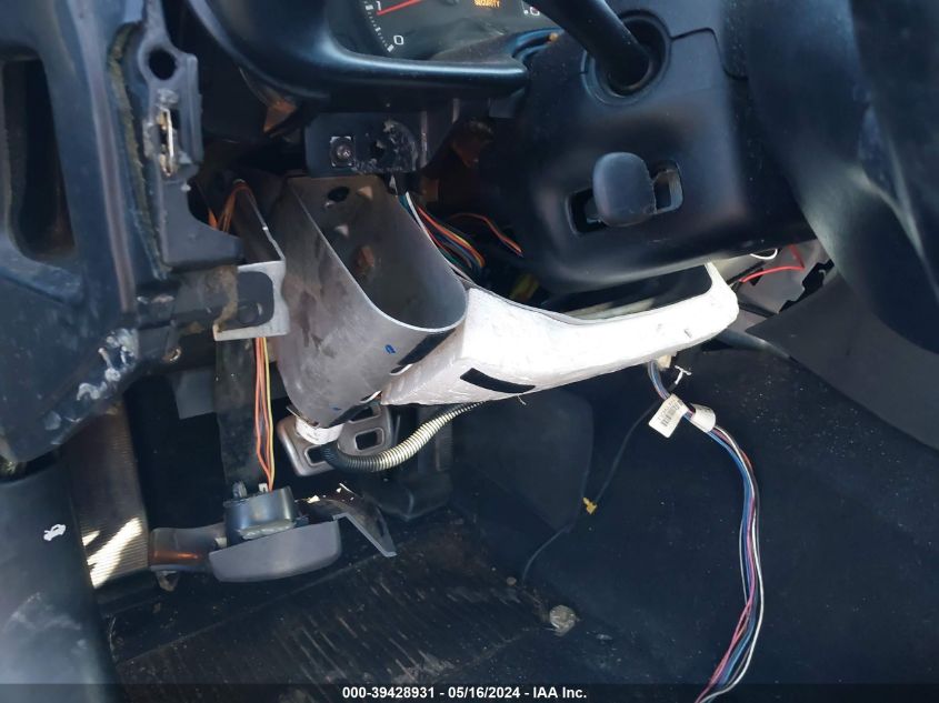 2000 Chevrolet Corvette VIN: 1G1YY32G0Y5123571 Lot: 39428931