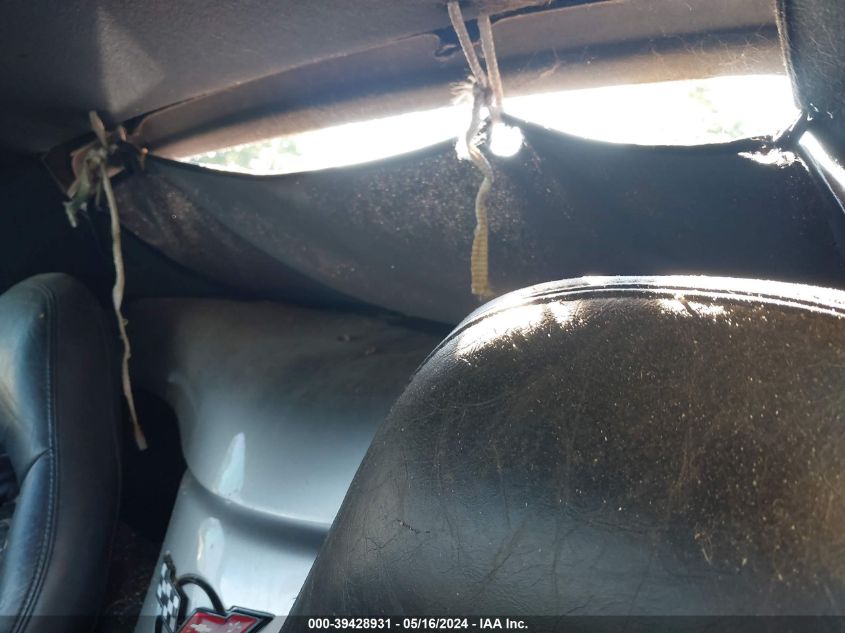 2000 Chevrolet Corvette VIN: 1G1YY32G0Y5123571 Lot: 39428931