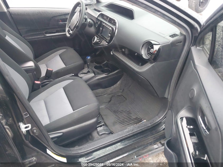 2018 Toyota Prius C Three VIN: JTDKDTB33J1604448 Lot: 39429059